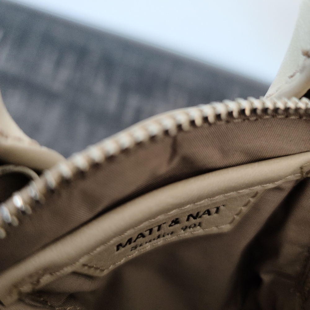 Matt & Nat Gessi Pico Vegan Crossbody Bag - Picture 10 of 10